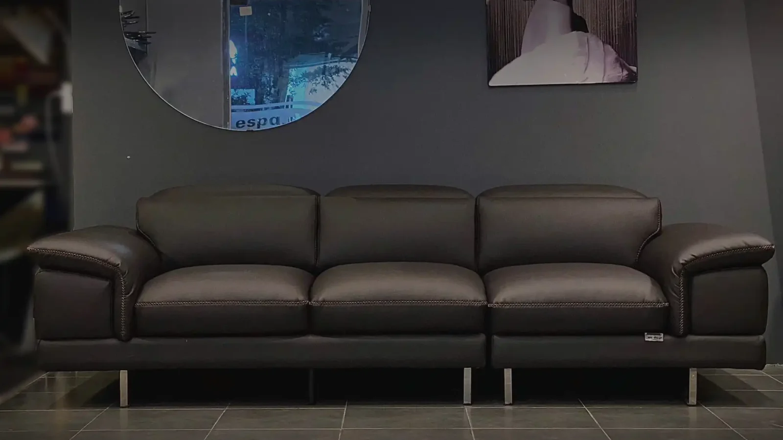 alt="Ghế Sofa Văng Da Italia - Lucius"