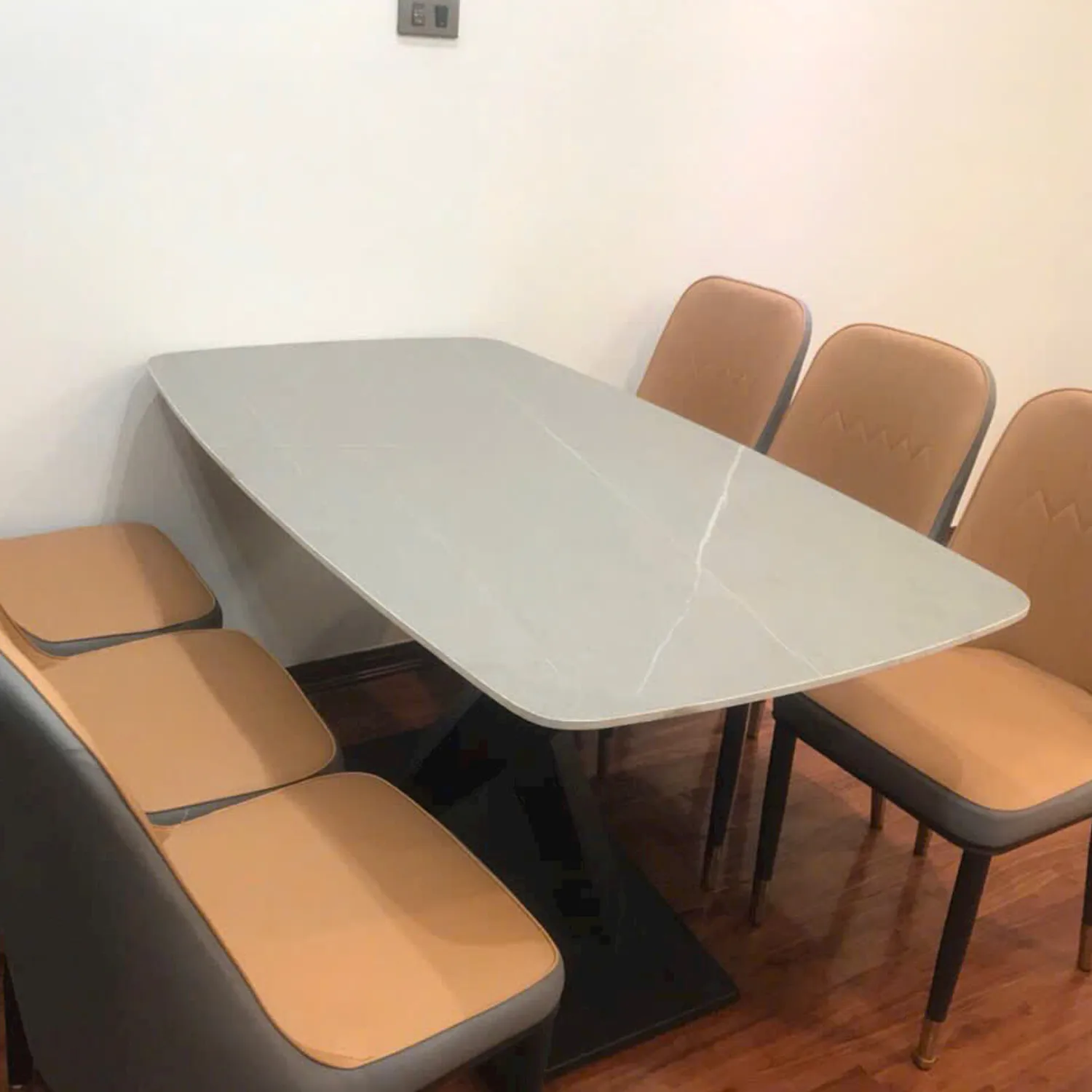 alt="Bộ Bàn Ăn Mặt Đá Ti Amo – SKU : ED017"